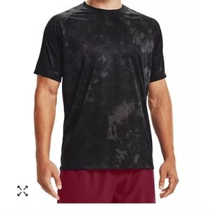 Mens Under Armour dri fit black cloud camo 2xl shirt